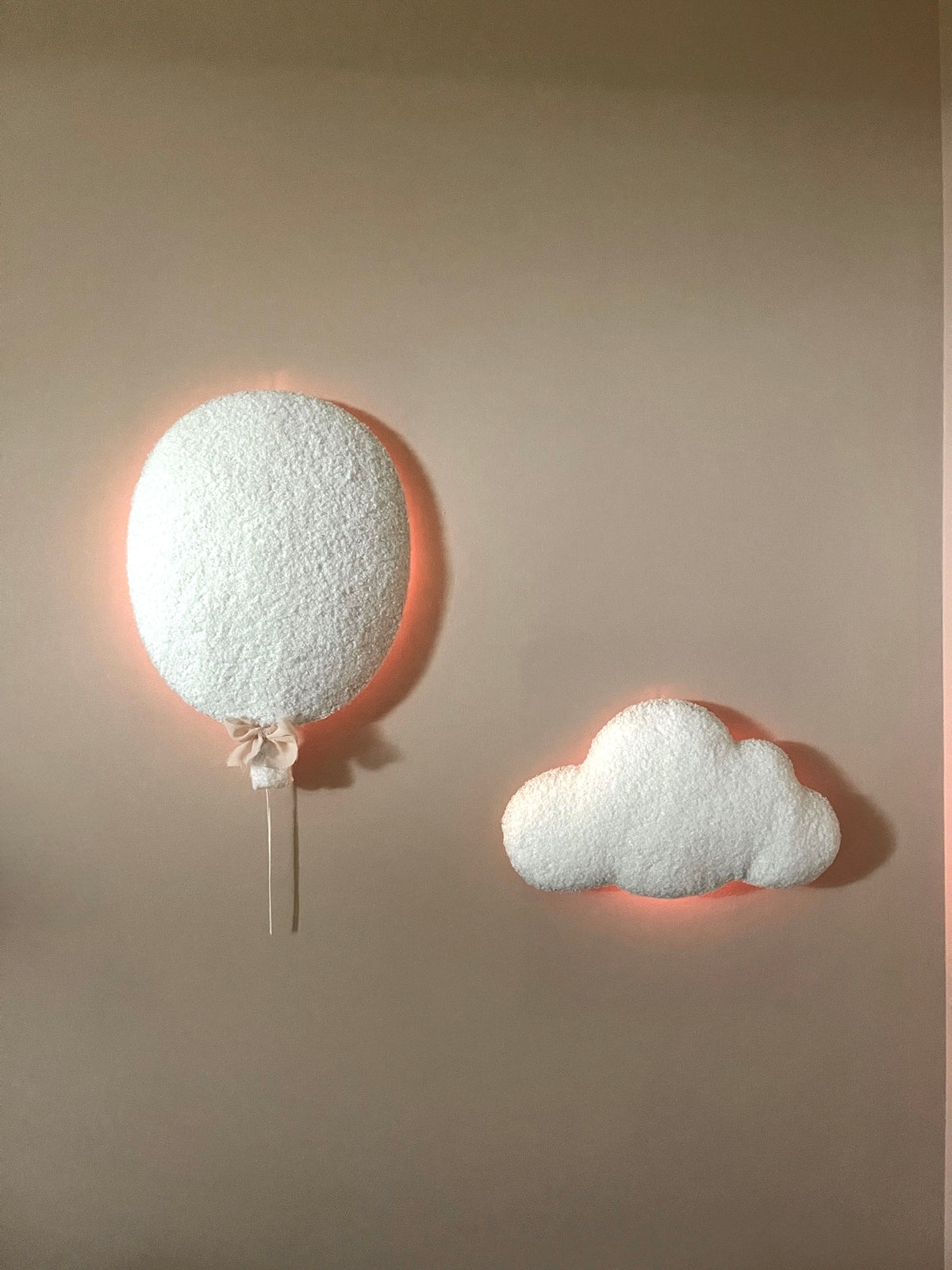 Set White Balloon and Small Cloud