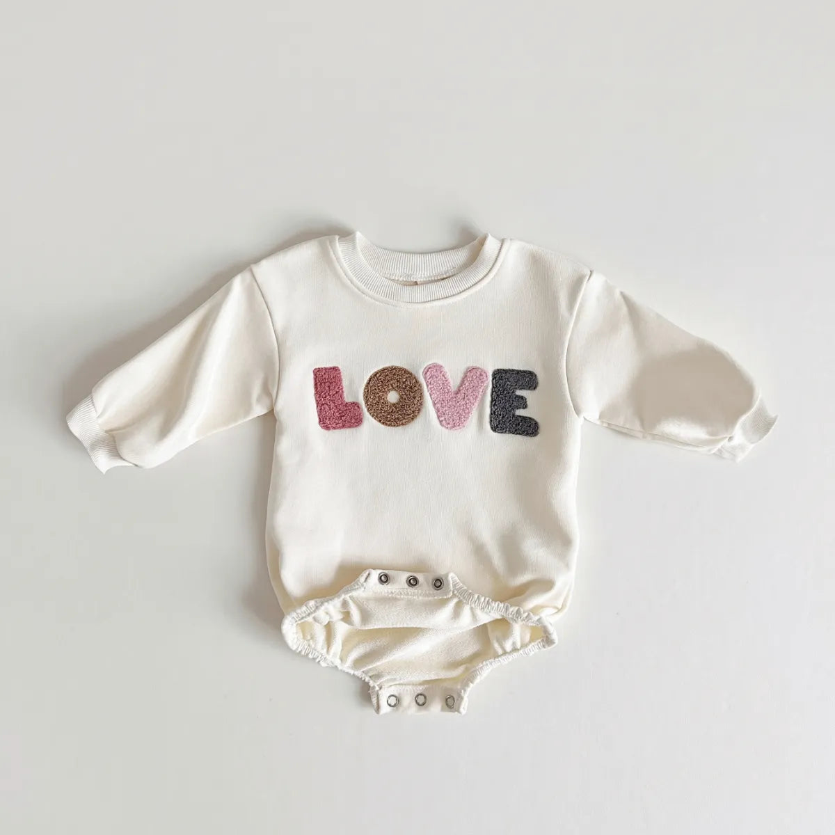 Sweatshirt with Romper Closure "Love"