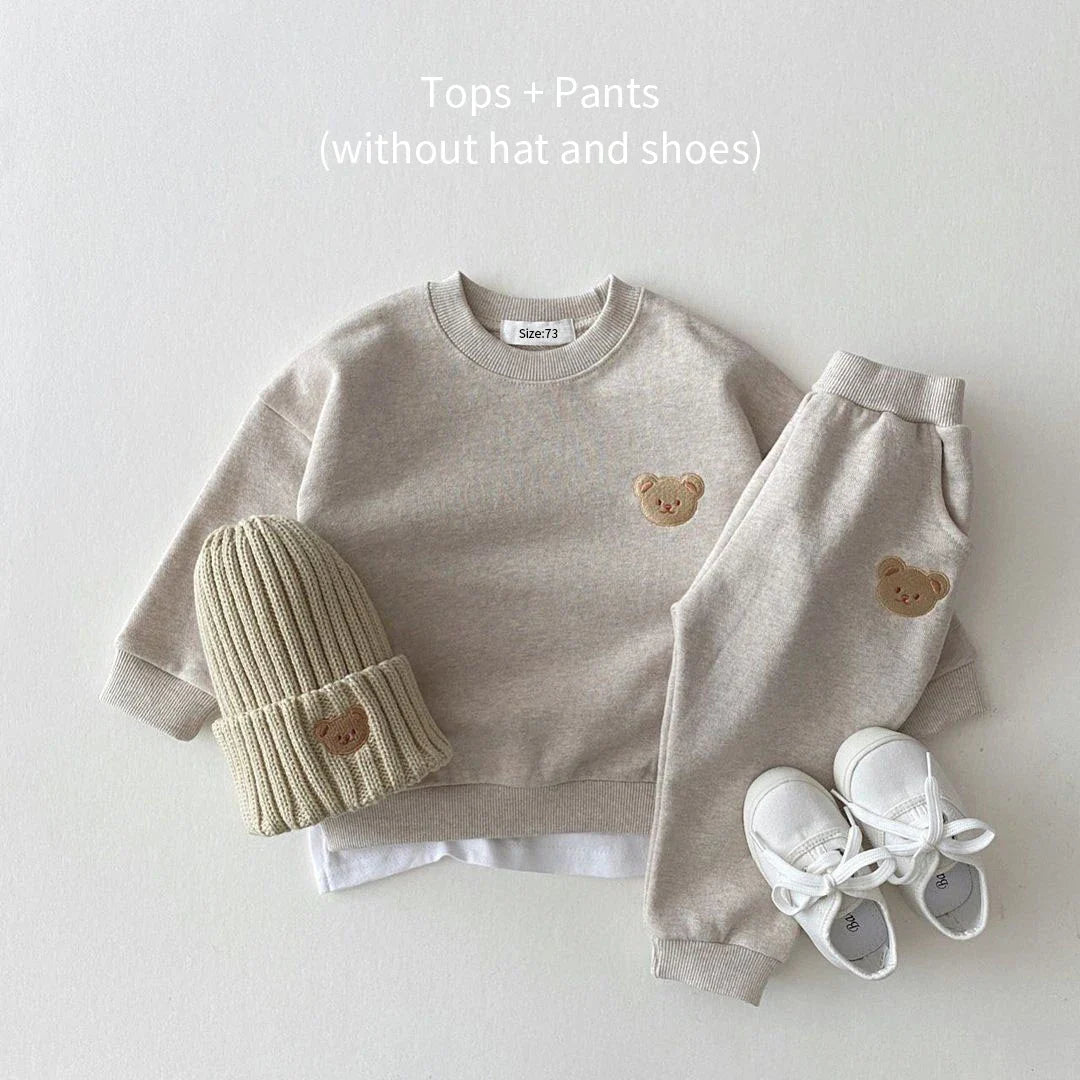 Pants and Sweatshirt Set with Bear